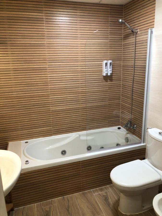 Faro12 Playa & Piscina & Parking Privado Appartement Benalmádena Buitenkant foto