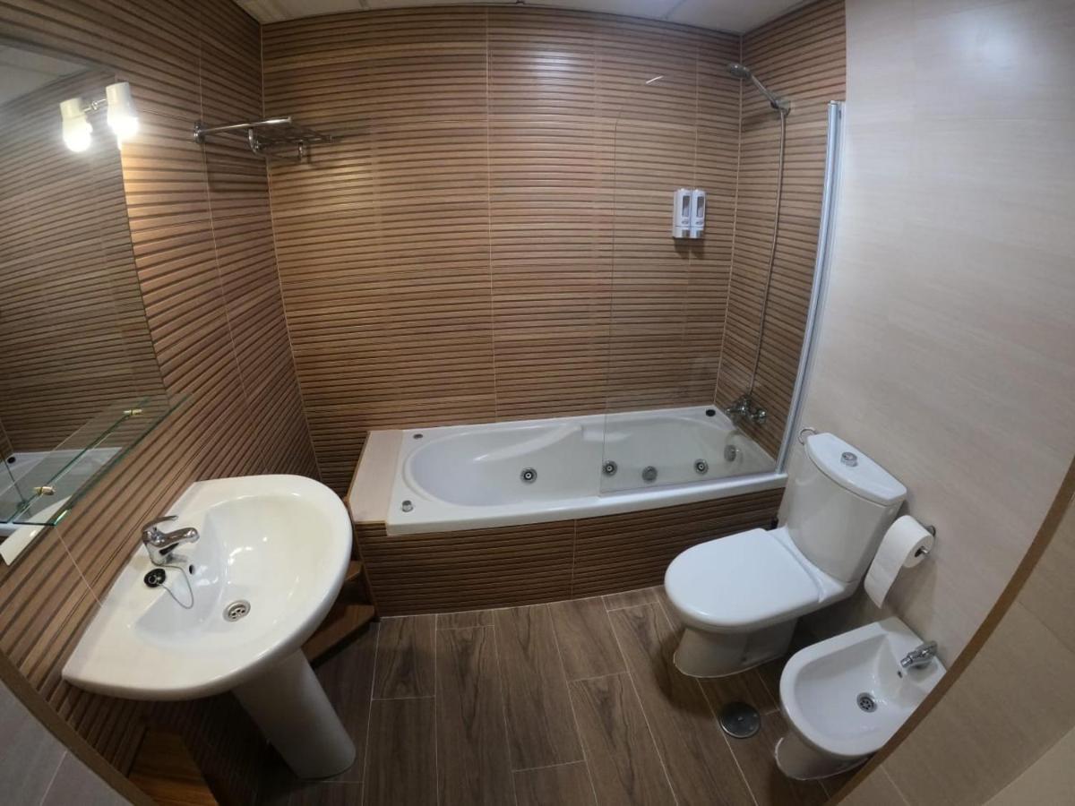 Faro12 Playa & Piscina & Parking Privado Appartement Benalmádena Buitenkant foto